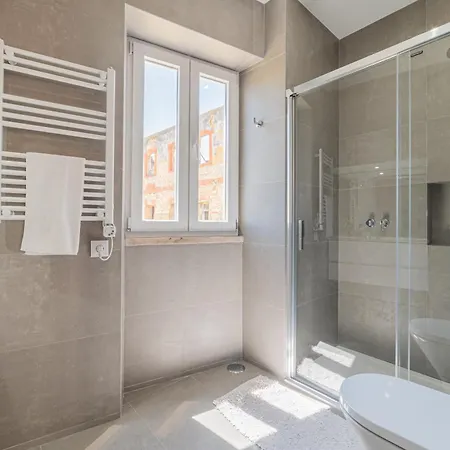 Bright Duplex With Stunning Bridge Views In The History Area Apartament
